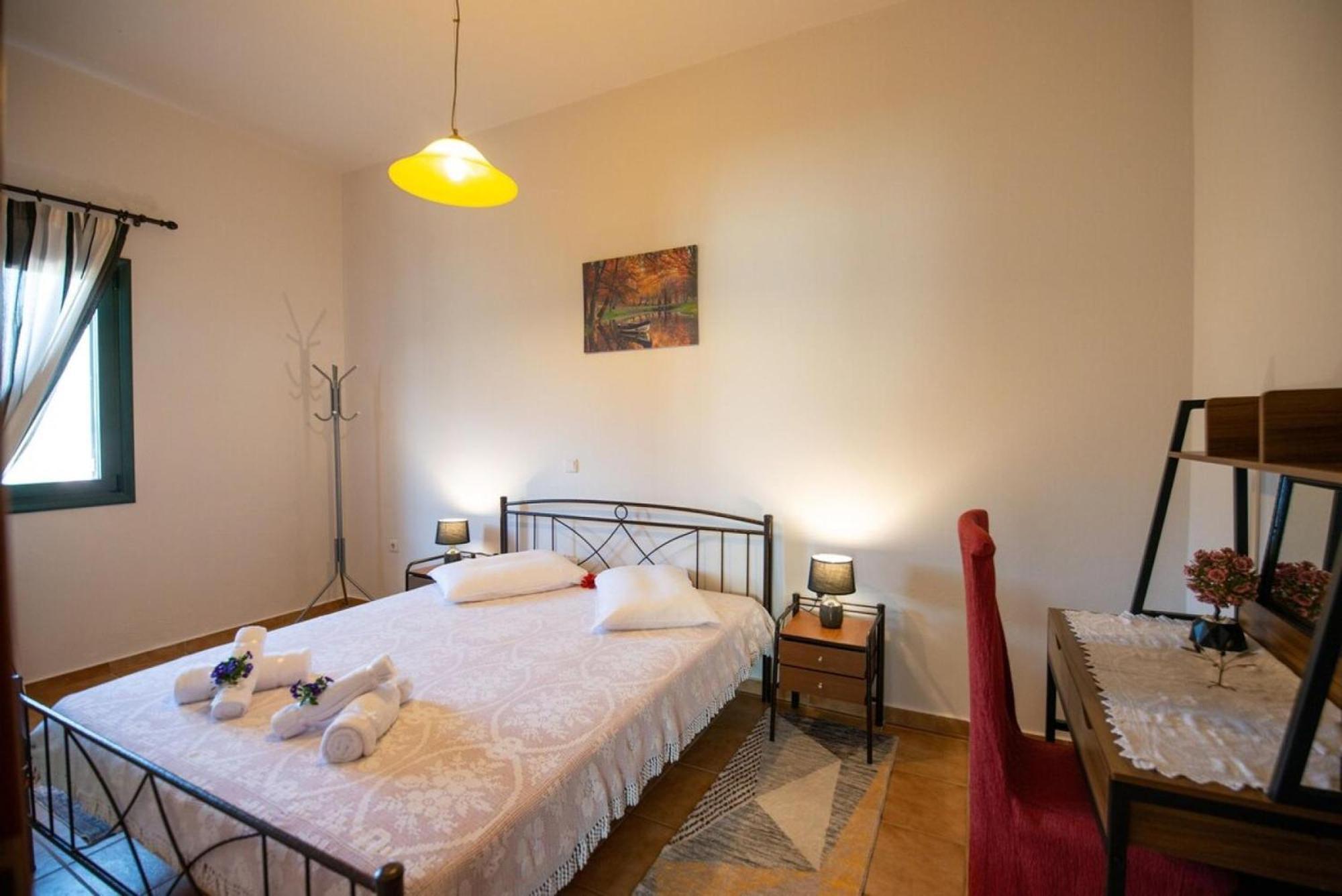 Peroulakis Traditional House Afrata Экстерьер фото