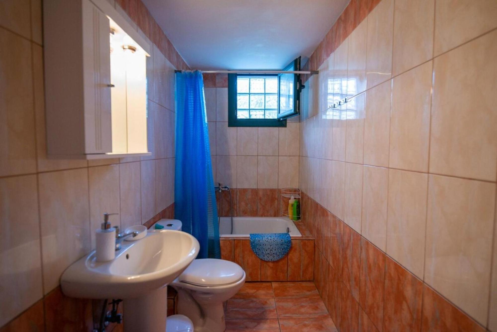 Peroulakis Traditional House Afrata Экстерьер фото